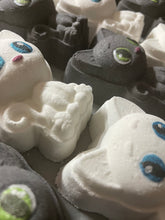Load image into Gallery viewer, Kosta the Cat Bath Bomb